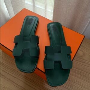 Hermes Dark Green Oran Leather Slide Sandals